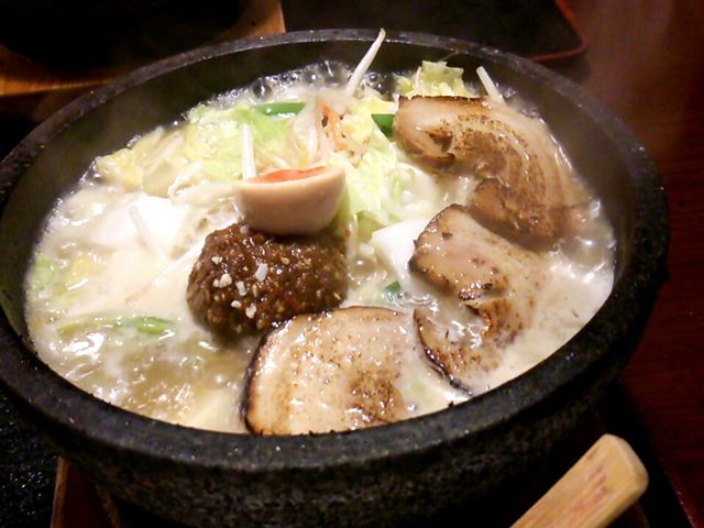 ラーメン_石焼きラーメン火山