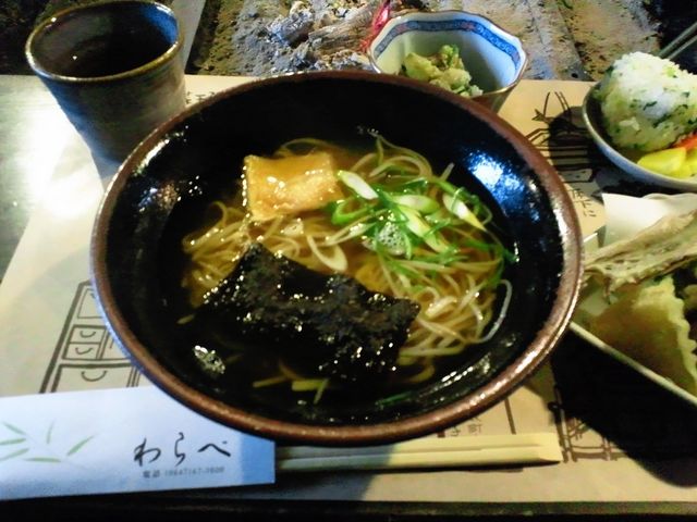 上品な味の蕎麦_わらべ