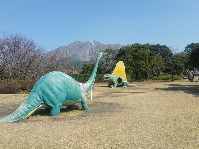 公園の恐竜_桜島自然恐竜公園