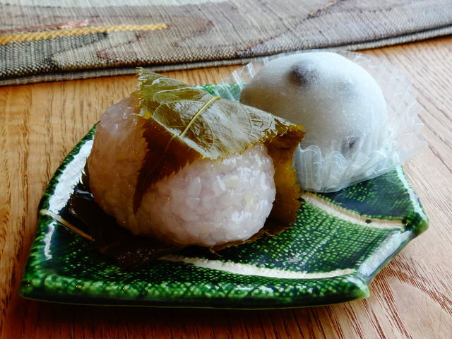 桜餅と塩豆大福_御菓子司 もち観