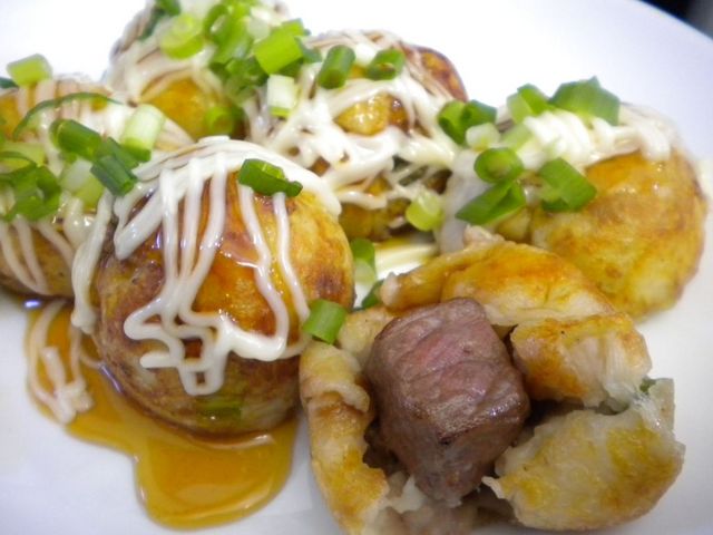 「木曽牛たこ焼き」はA5クラスの木曽牛モモ肉が入った贅沢味!!_道の駅 日義木曽駒高原ささりんどう館