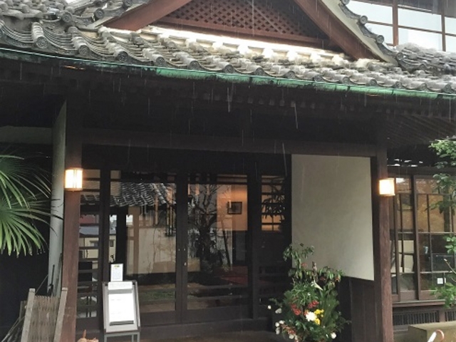 カフェ_冨士屋Gallery 一也百 ―はなやもも―