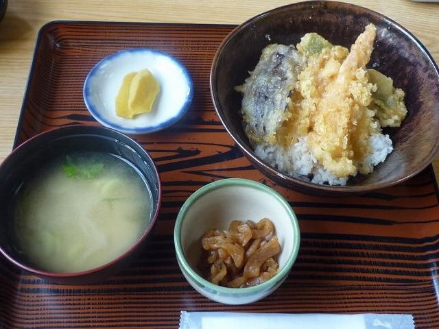 ランチタイムセット_ファミリー居酒屋やまに