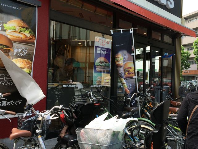 入り口です。_マクドナルド落合南長崎店
