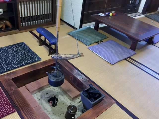 囲炉裏_茶房 菊泉