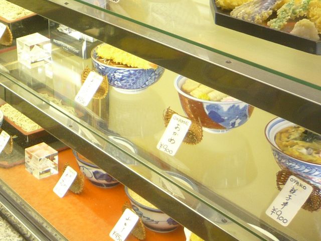 ウィンドウ_尾張屋 本店