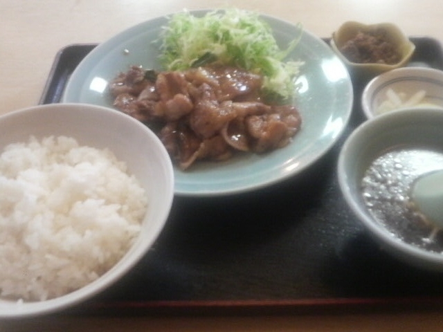 こちらは焼肉定食です。_お食事処 とんぼ