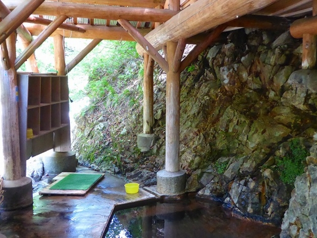 岩手県・北上市・元湯夏油温泉・目(女)の湯_夏油温泉
