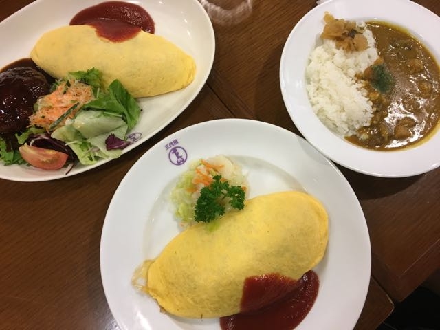 見た目も美しいオムライス_洋食や 三代目 たいめいけん