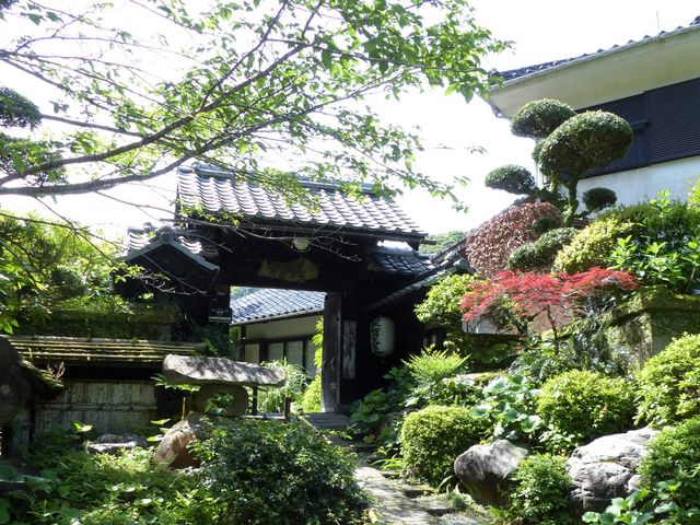 入口_みどり荘