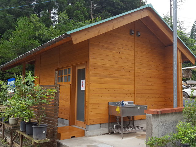 新しくなったトイレ_ハッピーベリー農園