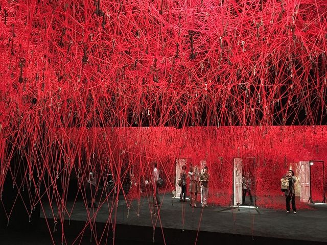 アート作品展示中_神奈川芸術劇場