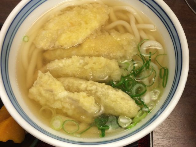 ごぼう天うどん_博多うどん はち屋 福岡空港2ビル店