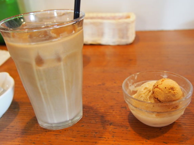 ドリンク(アイスカフェラテ)&ジェラート_大衆イタリア食堂 アレグロ 天満