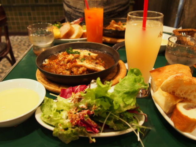 コトコト煮込んだ石窯チキンカレー_BARBARA market place Grand Royal 2429 中崎本店
