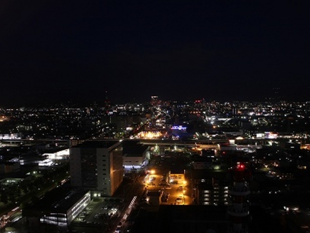 金沢の夜景_石川県庁舎展望ロビー
