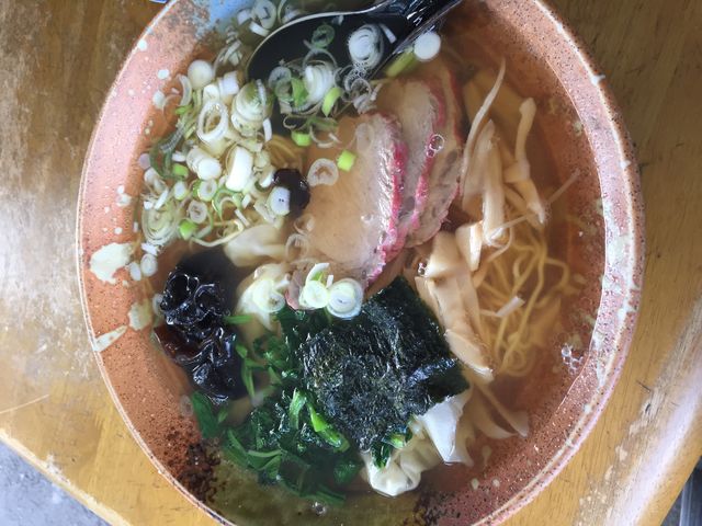 ワンタン麺!_中華そば 末広