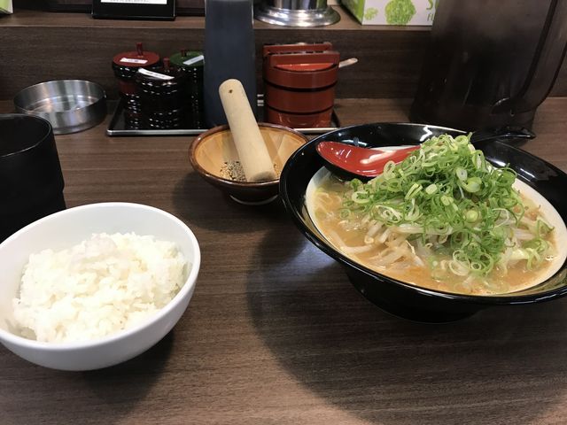 野菜味噌ラーメン半玉と餃子セット_味噌之達人 三国店