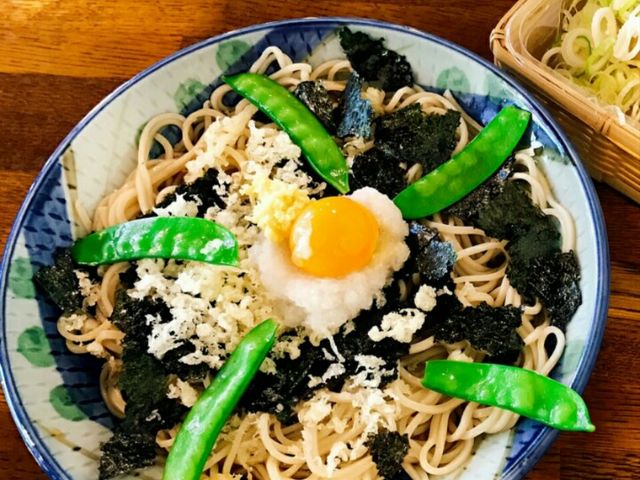 通常の磯おろしに、有精卵入りです。_戸隠そば 本店