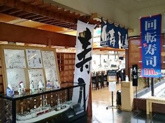 入って右側店舗がオススメ_海鮮処 森田