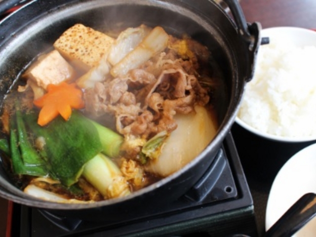 この日は一人鍋のすき焼きをいただきました。_ザ・めしや 守山四軒家店