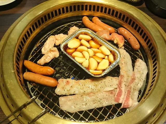 ニンニク焼と焼き肉_牛若丸 南6条店