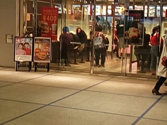 外観_マクドナルド栄オアシス21店