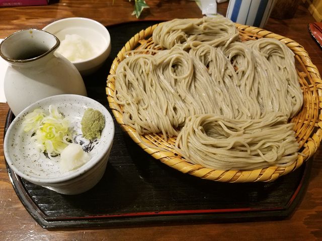 十割そば大盛、大根おろしプラス_そば味処ぼっち