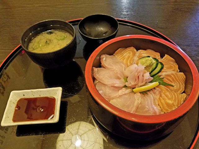 金目鯛を使った丼_入船 伊東駅前店