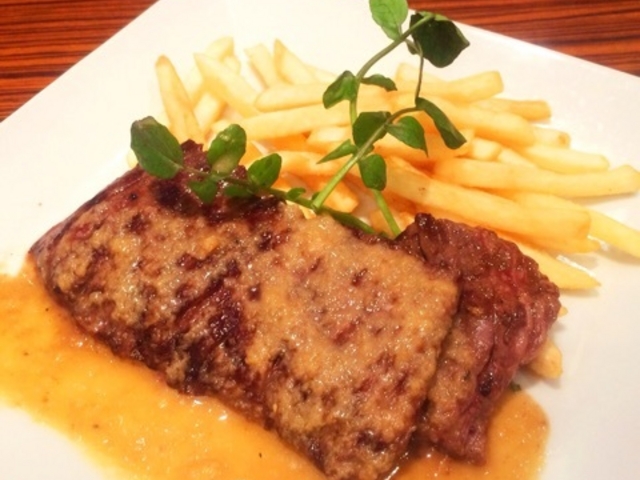 牛ハラミステーキプレート_Maison Kayser Caf(メゾンカイザーカフェ)