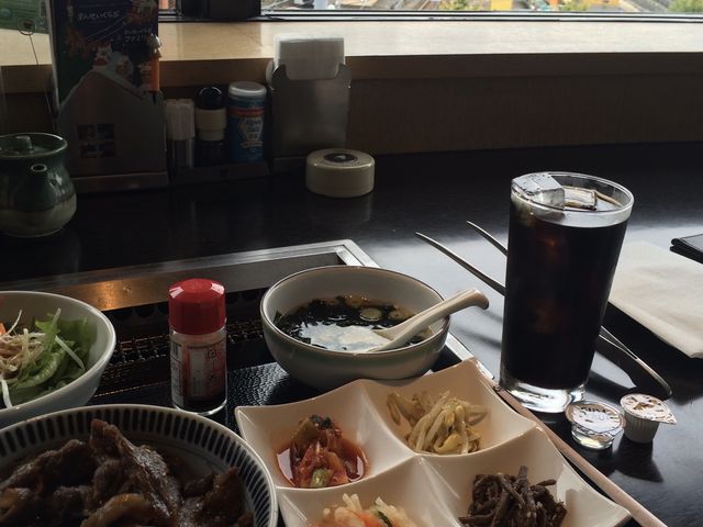カウンター席です_万世牧場