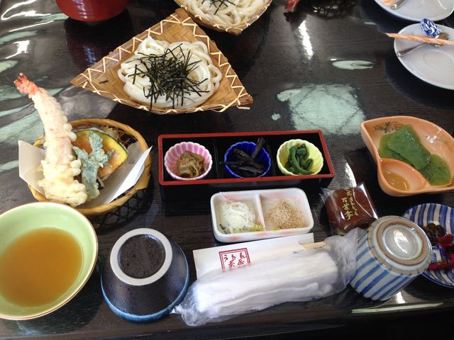 定食風で頂きました。_うどん茶屋水沢 万葉亭