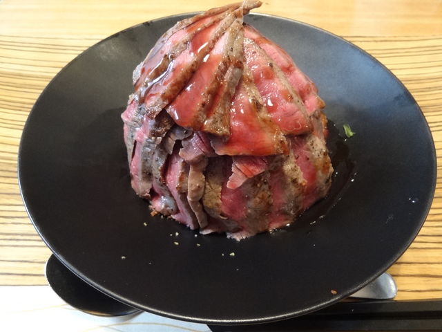 国産牛ステーキ丼専門店 佰食屋