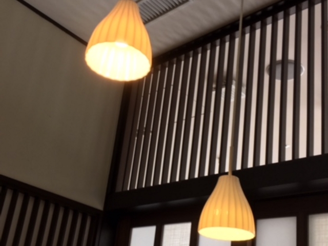 四人用テーブル席 個室の照明_鶴雅 ビュッフェダイニング Buffet Dining 札幌
