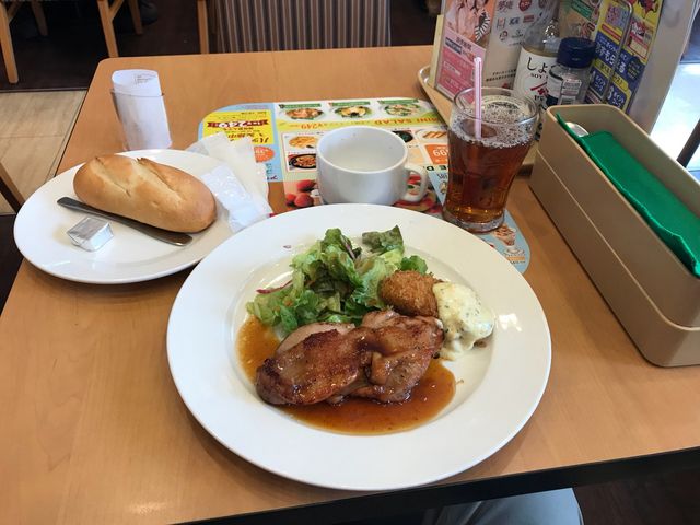 日替わりランチとドリンクバー_ガスト イオン札幌桑園ショッピングセンター店