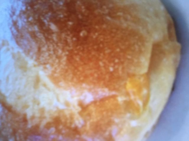コーンの甘みが感じられるパン_ドンク 三宮本店