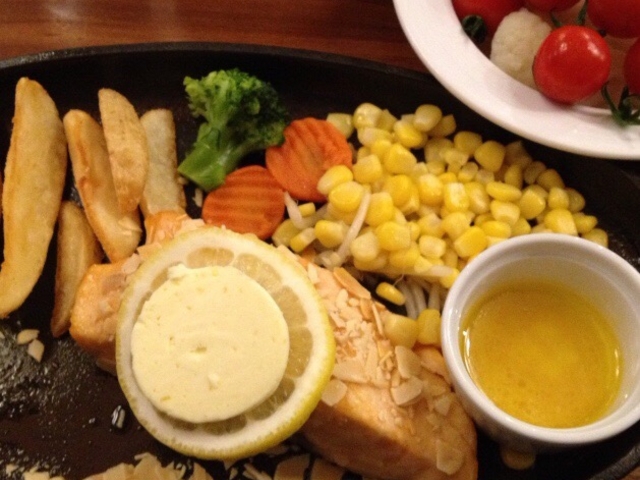 サーモンランチ_カフェレストラン匠