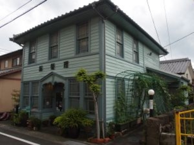 青い理髪舘工房モモ_青い理髪舘 工房モモ
