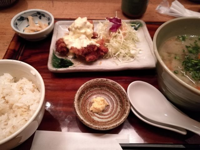 チキン南蛮とさつま汁のランチ_外苑 うまや 信濃町