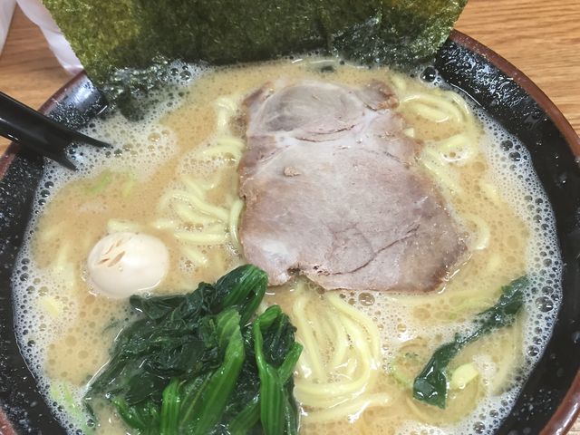 ラーメン_横浜家系ラーメン らっち家