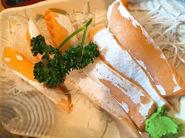サーモン刺身_丸や