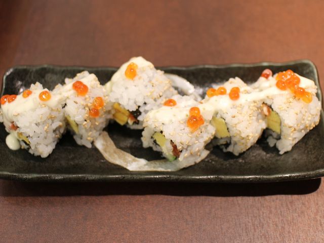 カリフォルニアロール_回転寿司ちょいす神楽店
