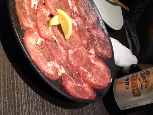 やっぱタンでしょ
_熟成焼肉 八億円
