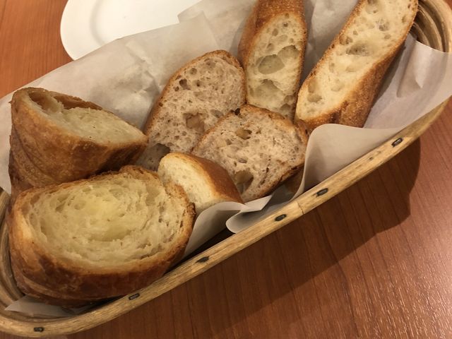 8種類くらいのパンが食べ放題でした_メゾン カイザー 池袋店