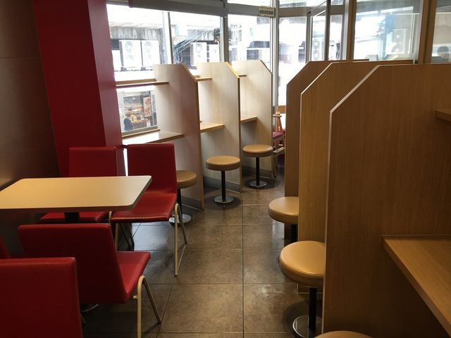 2階の様子_ケンタッキーフライドチキン天満駅前店