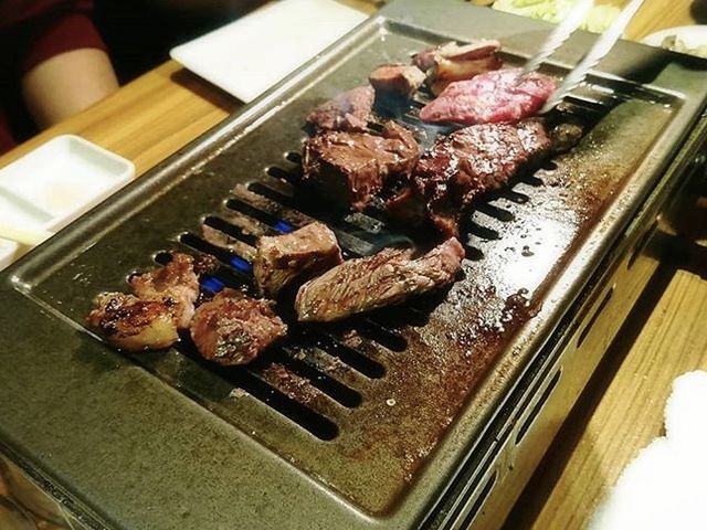 焼き焼き_和牛焼肉食べ放題 肉屋の台所 新宿店