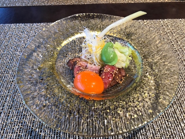 前菜(お肉の一品)_ステーキカッポー恒づね