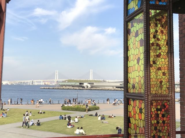 赤レンガ倉庫ベランダから見たベイブリッジ_横浜ベイブリッジ