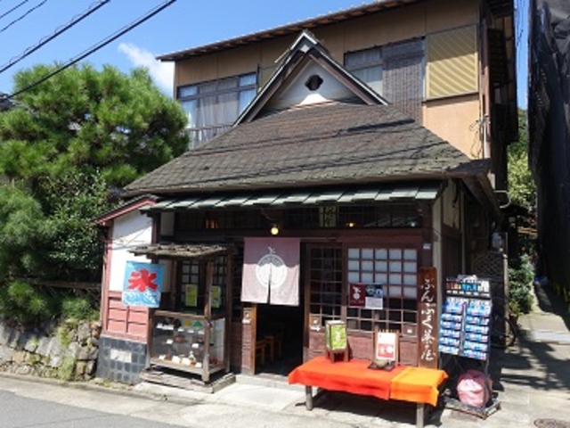 雰囲気のあるお店です_ぶんぶく茶屋