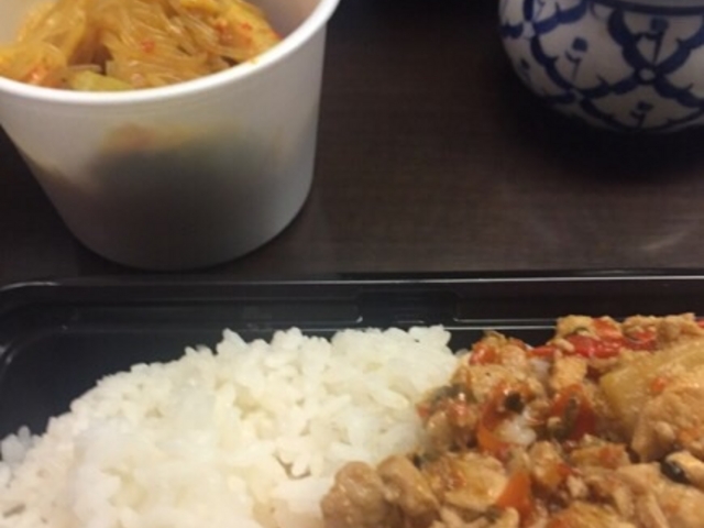 辛めのガパオです。_バンコク一皿飯カオタイ